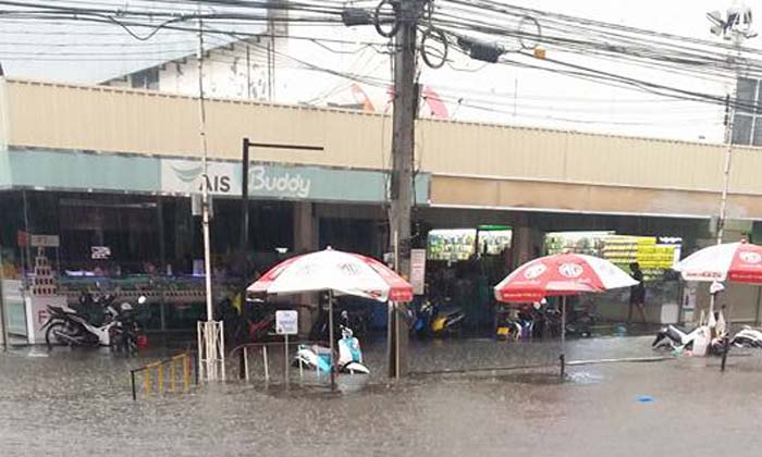 เมืองโคราชจมบาดาล หลังฝนตกหนักแค่ 1 ชั่วโมงเศษ