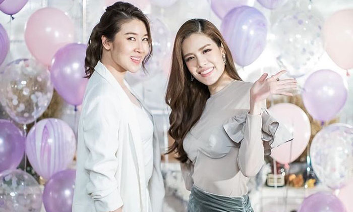 “เกรซ-เชียร์” สลัดมาดนางเอก อยู่ริมถนนก็แดนซ์ได้กระจาย (คลิป)