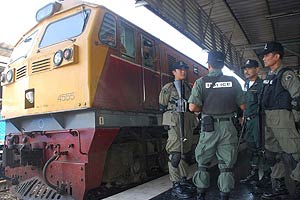 เปิดเดินรถไฟท้องถิ่นล่องใต้ขบวนแรกแล้ว