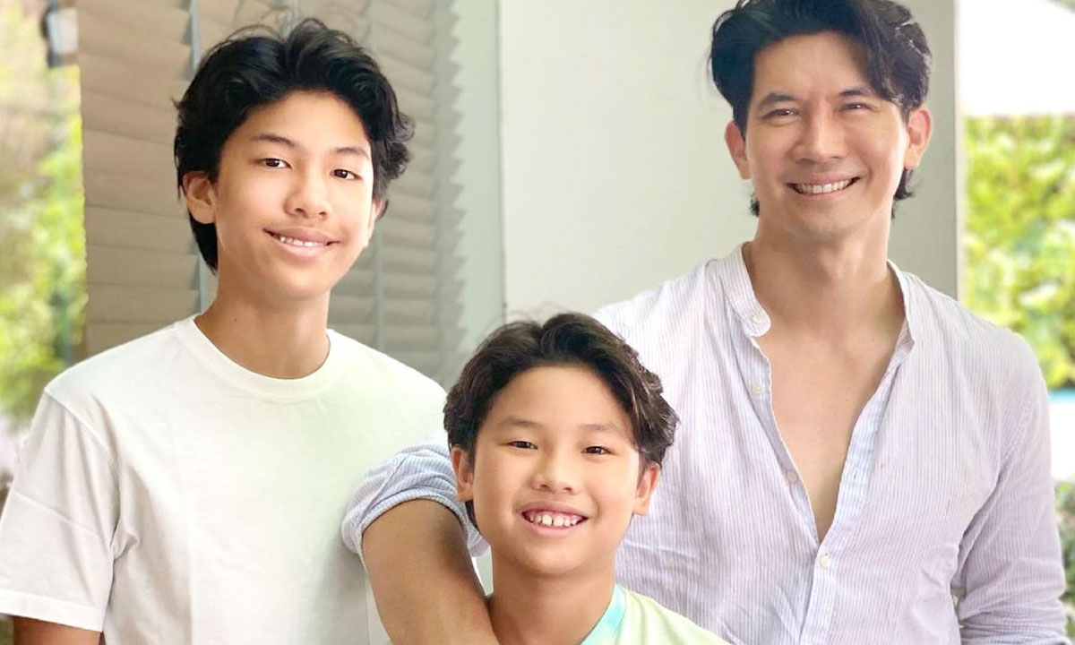 ราวกับแฝด \