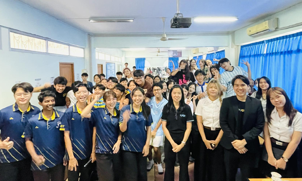 CIBA DPU ลงพื้นที่ รร.สารสาสน์วิเทศบางบัวทอง ปั้นผู้ประกอบการรุ่นใหม่ด้วย MonsoonSIM