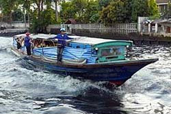 เรือคลองแสนแสบ อาจหยุดบริการ 17-18 ต.ค.นี้