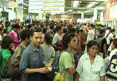 คนหนีน้ำท่วม ถนน 304 รถติดยาวข้ามคืน