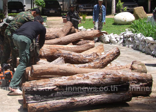 หน่วยเรือนรข.อุบลฯยึดไม้พะยูง60ท่อนค่ากว่าลบ.
