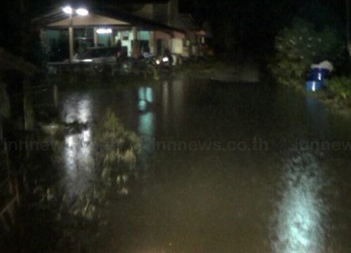 จันทบุรีน้ำป่าหลากท่วม1.5ม.-โคราชฝนถล่มจม50ซม.