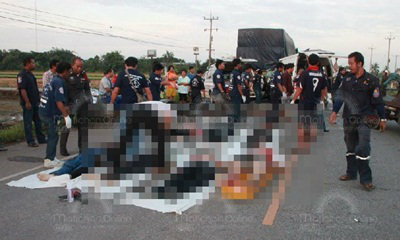 เหยื่อรถตู้มรณะป้ายดำ ตายเพิ่มอีก 2 เป็น 11 ศพ เร่งถกแก้วินเถื่อน สั่งป้ายดำห้ามวิ่งเด็ดขาด