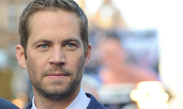 Paul Walker พระเอก Fast & Furious รถคว่ำเสียชีวิต