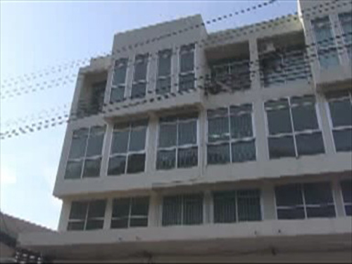 คนร้ายงัดศูนย์ข่าว ASTV ผู้จัดการภาคใต้(คลิป)