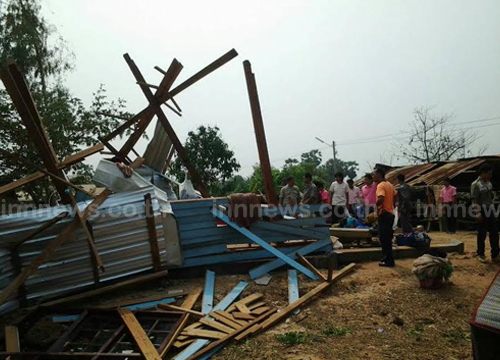 พายุซัดอุดรฯบ้านพังเกือบ300หลังเจ็บ2ราย