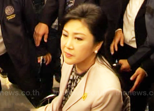 นายกหน้าเครียดเข้าปปช.แจงจำนำข้าว