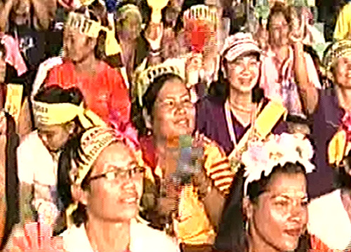 สุเทพเดินทางเข้าพื้นที่สวนลุมเตรียมปราศรัย