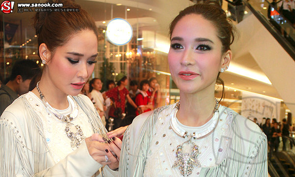 แรงส์!! พลอย เฌอมาลย์ ไม่รับอักษรย่อพ.ใช้แฟนคลับโปรโมทสินค้า
