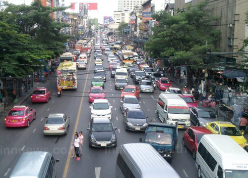 จราจรเช้านี้รถติดหนักในหลายเส้นทาง