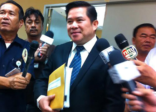 คสช.เรียกสิงห์ทอง รายงานตัวทภ.1คาดโพสต์คดีถอดถอน