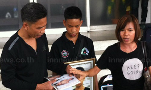 แม่น้องต๊อกพบกองปราบ ทวงถามความคืบหน้าคดี