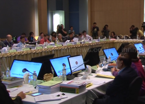 กมธ.ยกร่างรธน.ตัดมาตราเพิ่มอำนาจนายกฯ