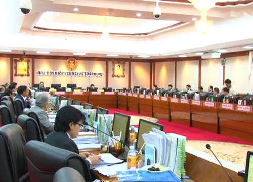 กมธ.ยกร่าง แขวน ม.306 เรื่องเว้นวรรค 2 ปี