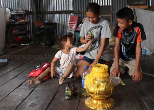 พิษณุโลกครอบครัวไร้ไฟฟ้าน้ำประปา50ปี