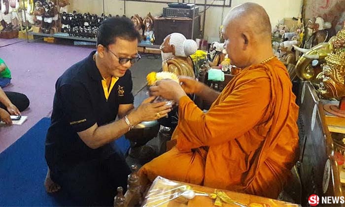 สุรชัย สมบัติเจริญ เตรียมบินไปอินเดีย เข้าพิธีบวชครั้งที่ 2