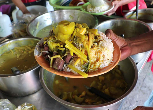 ร้านข้าวแกงสงขลาใช้ศก.พอเพียงขายราคาถูก