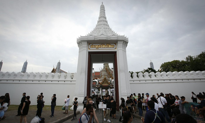 สำนักพระราชวัง ประกาศงดเข้าถวายสักการะพระบรมศพ 1-2 ธ.ค.นี้