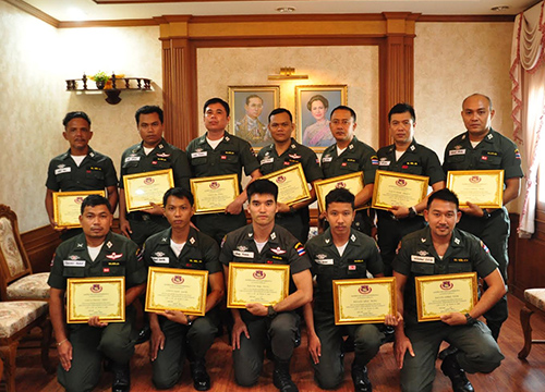 ผบ.ตชด.ภ.4มอบเกียรติบัตรสร้างขวัญกำลังใจจนท.