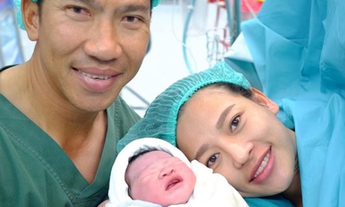 บอล ภราดร ปลื้มได้ทายาทคนแรก เชยชมลูกสาว \