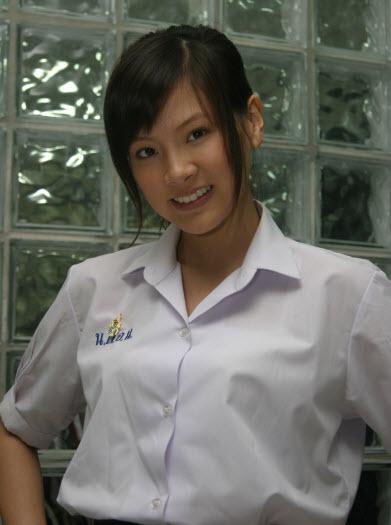ใบเฟิร์น พิมพ์ชนก