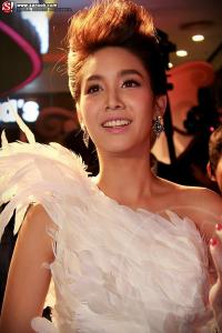 มิน พีชญา