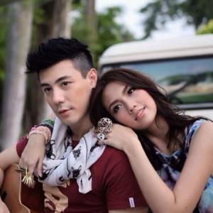 เมทัล สุขขาว
