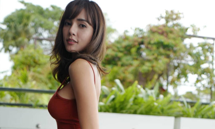 อุ้ม ลักขณา นุ่งสั้นไปเที่ยวทะเล เป็นคุณแม่ท้องอ่อนหุ่นแซ่บ