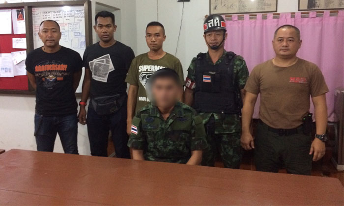 ตำรวจอยุธยารวบ หนุ่มแสบแต่งกาย ชุดทหารบก หลังชาวบ้านร้องเรียน