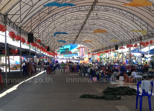 กปปส.แจ้งวัฒนะเริ่มคึก-จับกลุ่มหารือการเมือง