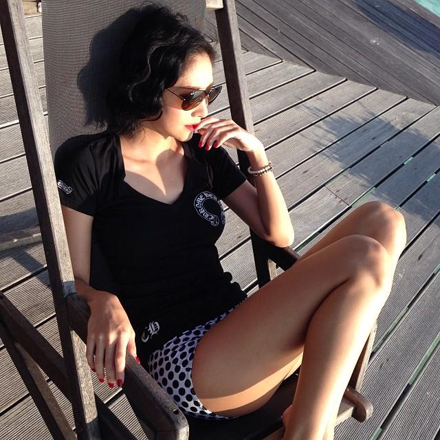 คลิกชมภาพต่อไป