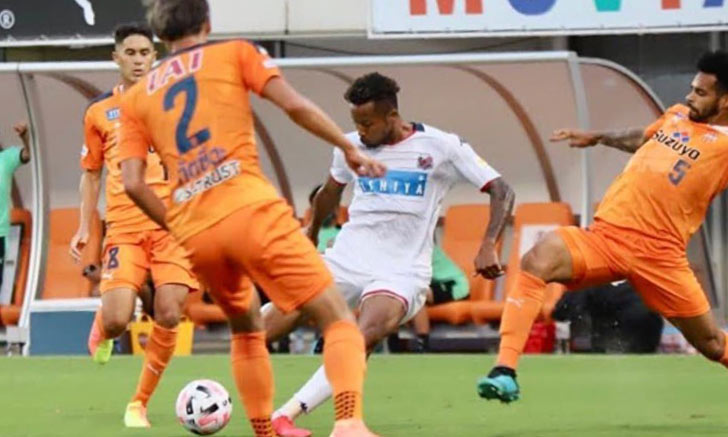 ทีมมุ้ยชนะทีมเจ! ชิมิสึ เอส-พัลส์ เปิดรังทุบ ซัปโปโร 3-1 ศึก\