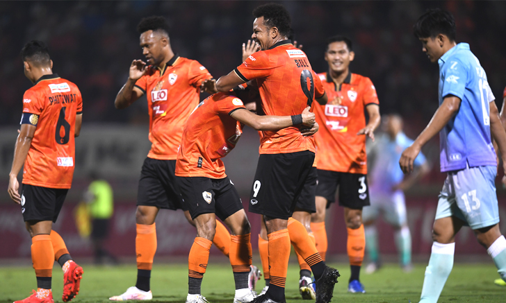 เชียงราย  ฟอร์มเฉียบ เปิดบ้านทุบ สุโขทัย  3-1 ศึกโตโยต้าไทยลีก (คลิป)