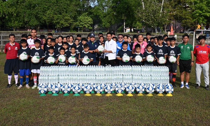 “ช้าง” เยือน “ช้าง ฟุตบอล คอมมูนิตี้” แม่โมกข์ เอฟซี จ.สุราษฎร์ธานี