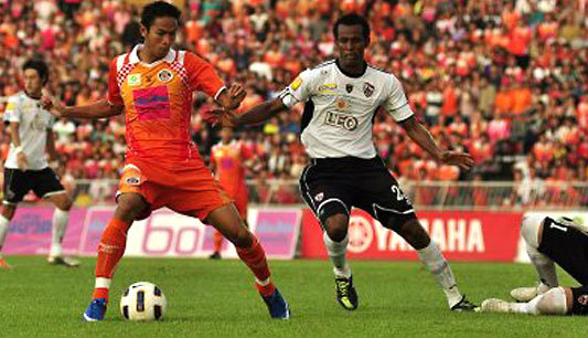 ปราสาท หมดมุขเจ๊าคาบ้าน0-0 โออ็องด์ซ่าพลาดโทษ กูปรีไร้สกอร์